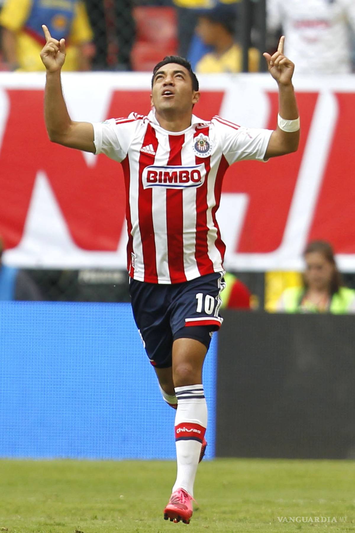 $!'¡Fabián, eres 'Chivahermano!'; el Rebaño Sagrado le abre las puertas a Marquito