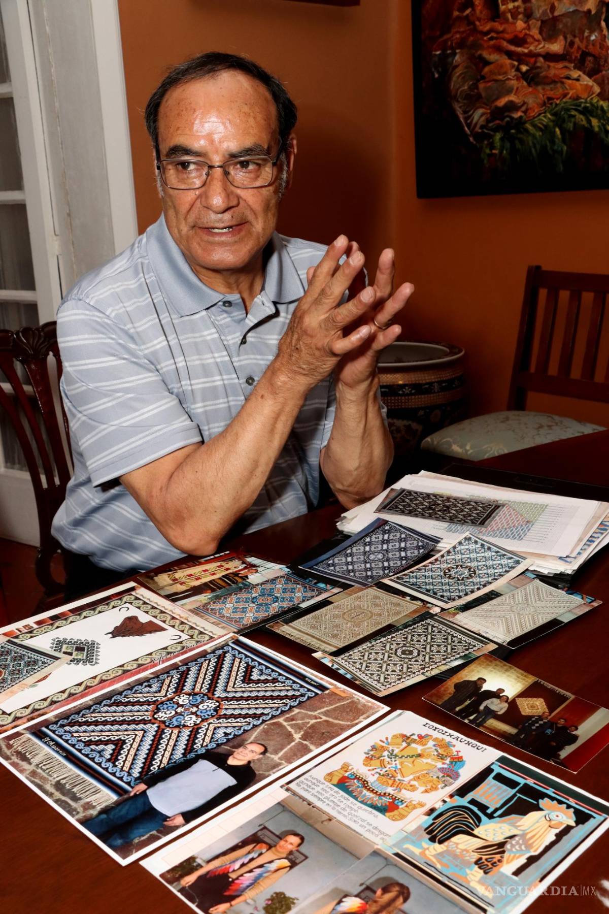 $!Don Efrén vuelve a sonreír y señala que cuando muere un artesano, muere un trozo de la historia.