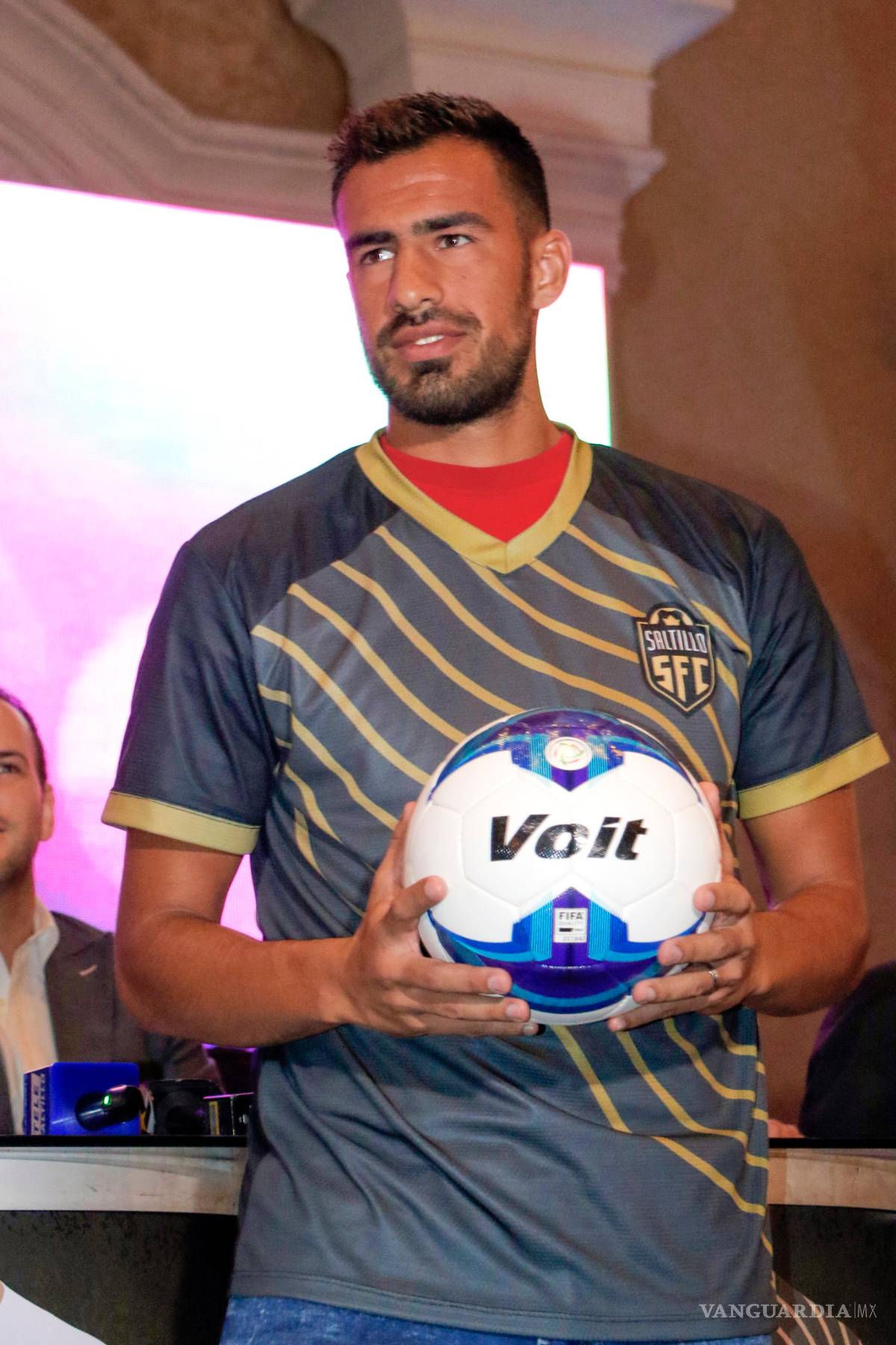 $!Feliz cumple 442, Saltillo; con equipo de futbol