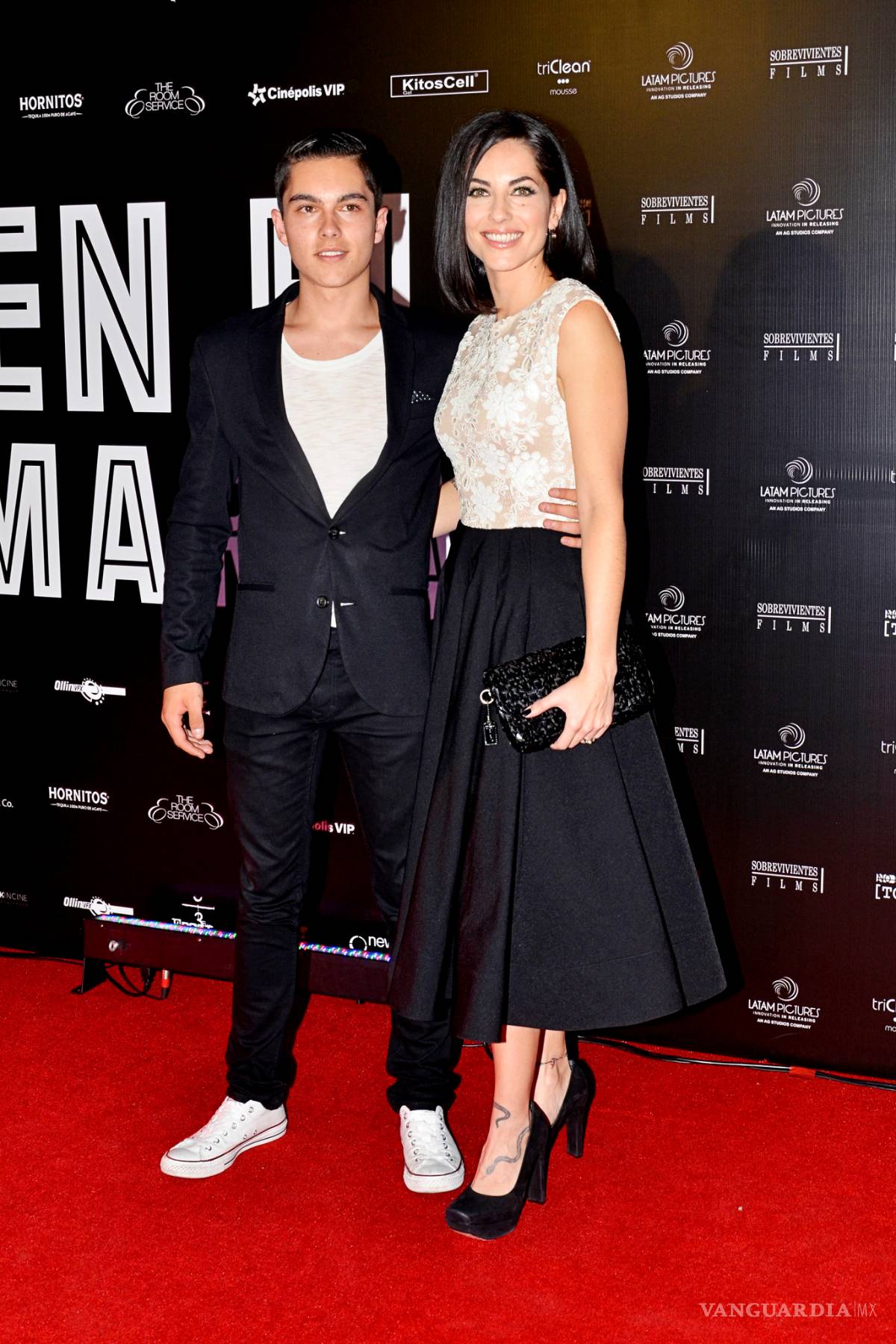 $!Critican a Bárbara Mori por compartir foto comprometedora de su hijo Sergio Mayer Mori