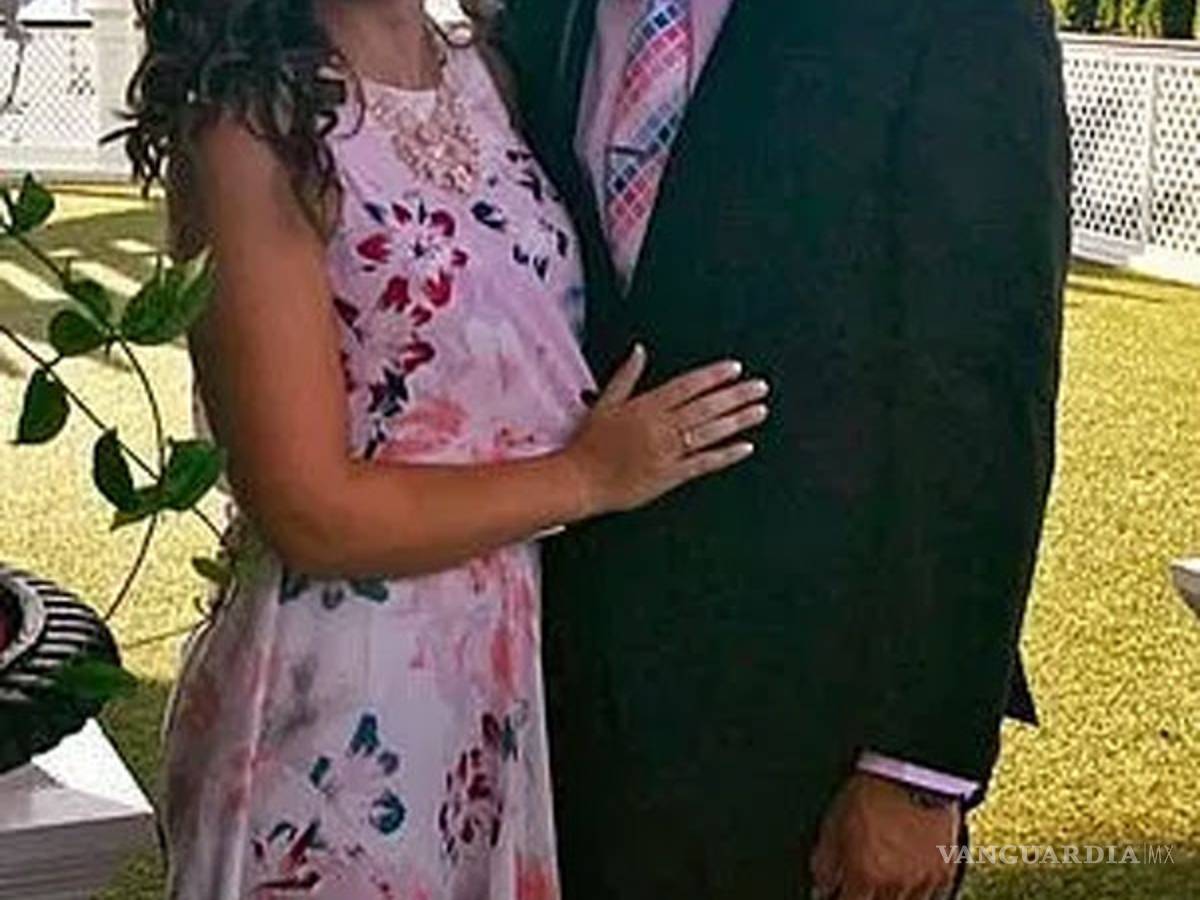 $!Profesora casada detenida por tener una “relación inapropiada” con una estudiante