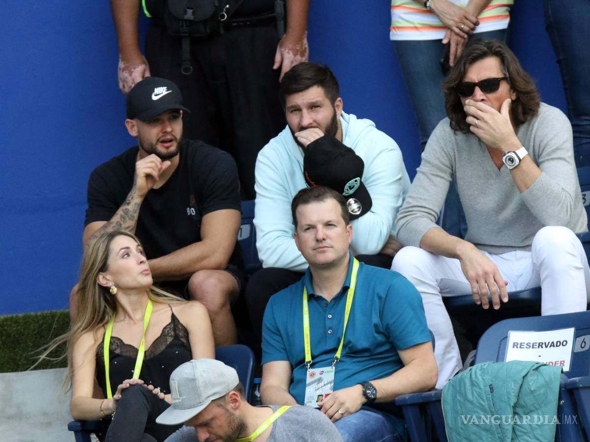 $!Garbiñe Muguruza vence a Kristina Mladenovic con el apoyo de André-Pierre Gignac