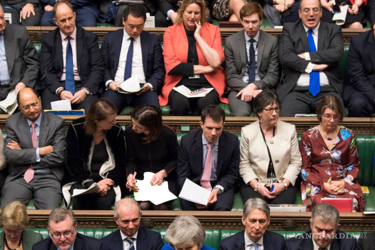 Theresa May acusa de “traidor” a Jeremy Corbyn líder del Partido Laborista