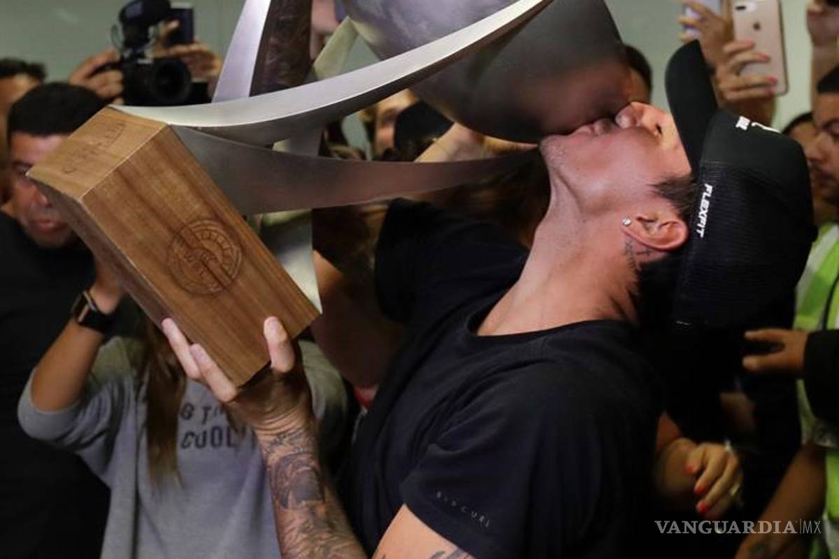 $!Gabriel Medina, bicampeón mundial de surf: "Creí mucho en mi sueño"