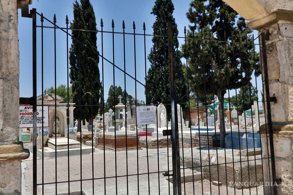 $!No podrán visitar en cementerios de Coahuila a padres muertos