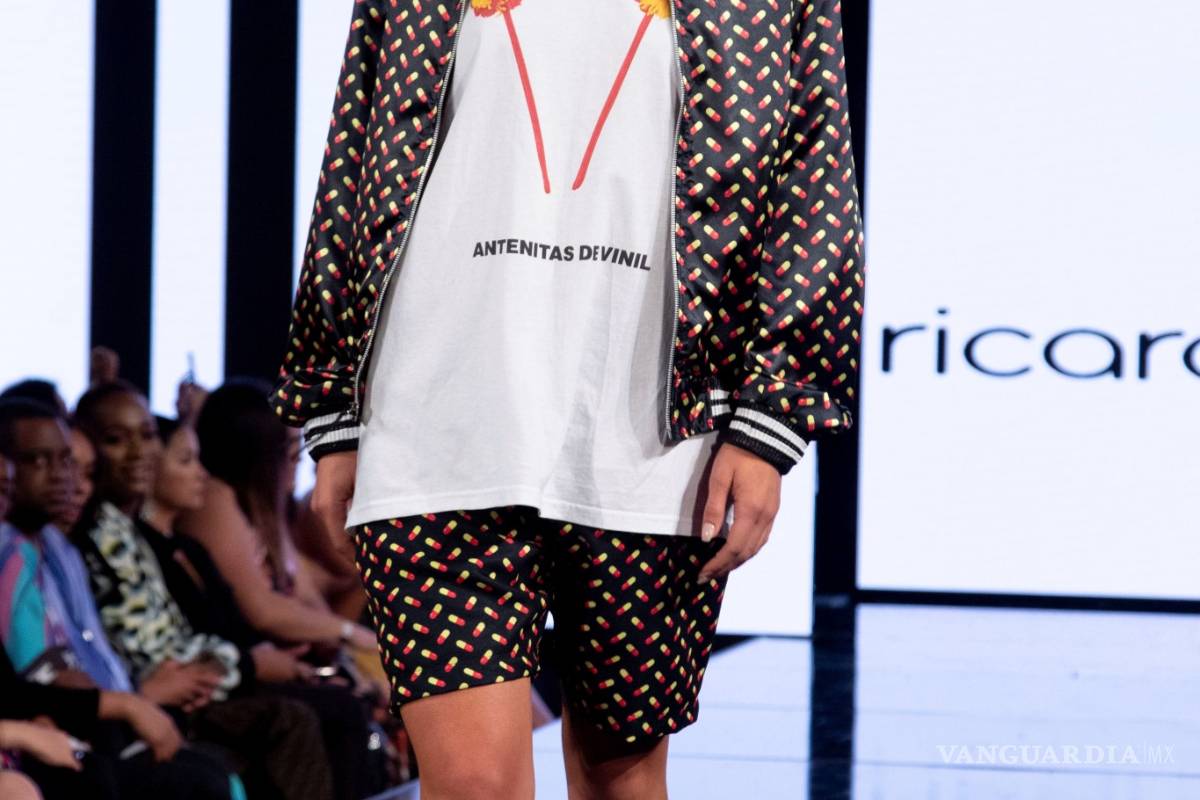 $!Ricardo Seco lleva al "Chapulín Colorado" a la Semana de la Moda de Nueva York