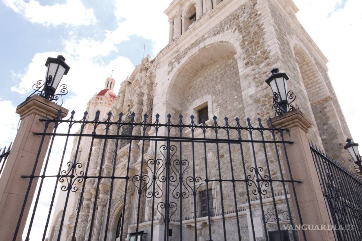 Aplazan reactivación de iglesias católicas por aumento de casos de COVID-19