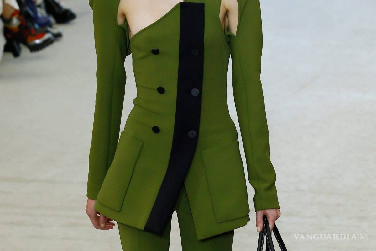 $!París impone carácter en la semana de la moda