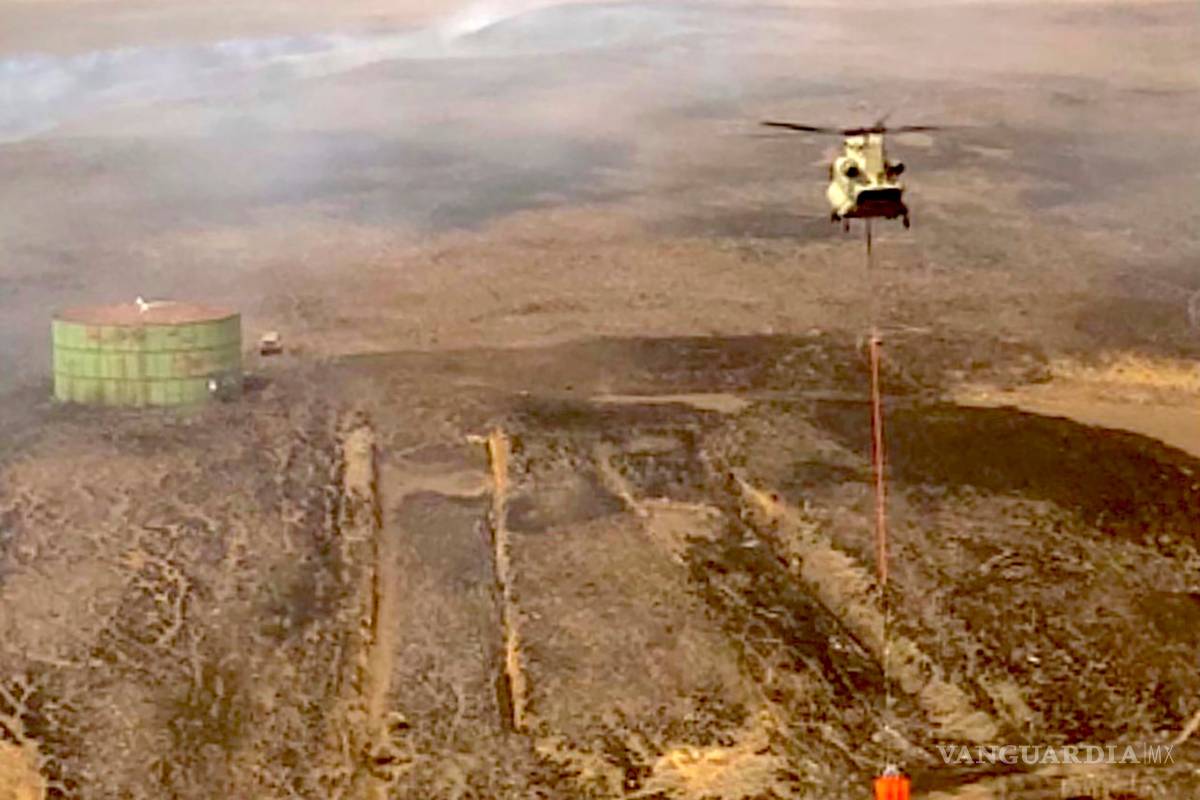 Fuertes vientos amenazan con agravar un incendio forestal en Hawai