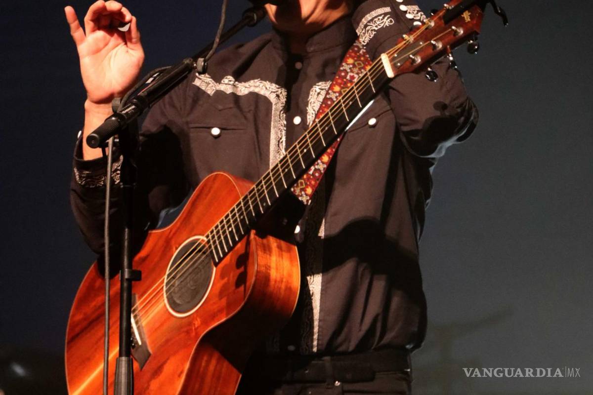 Saltillenses, felices con concierto de Siddhartha