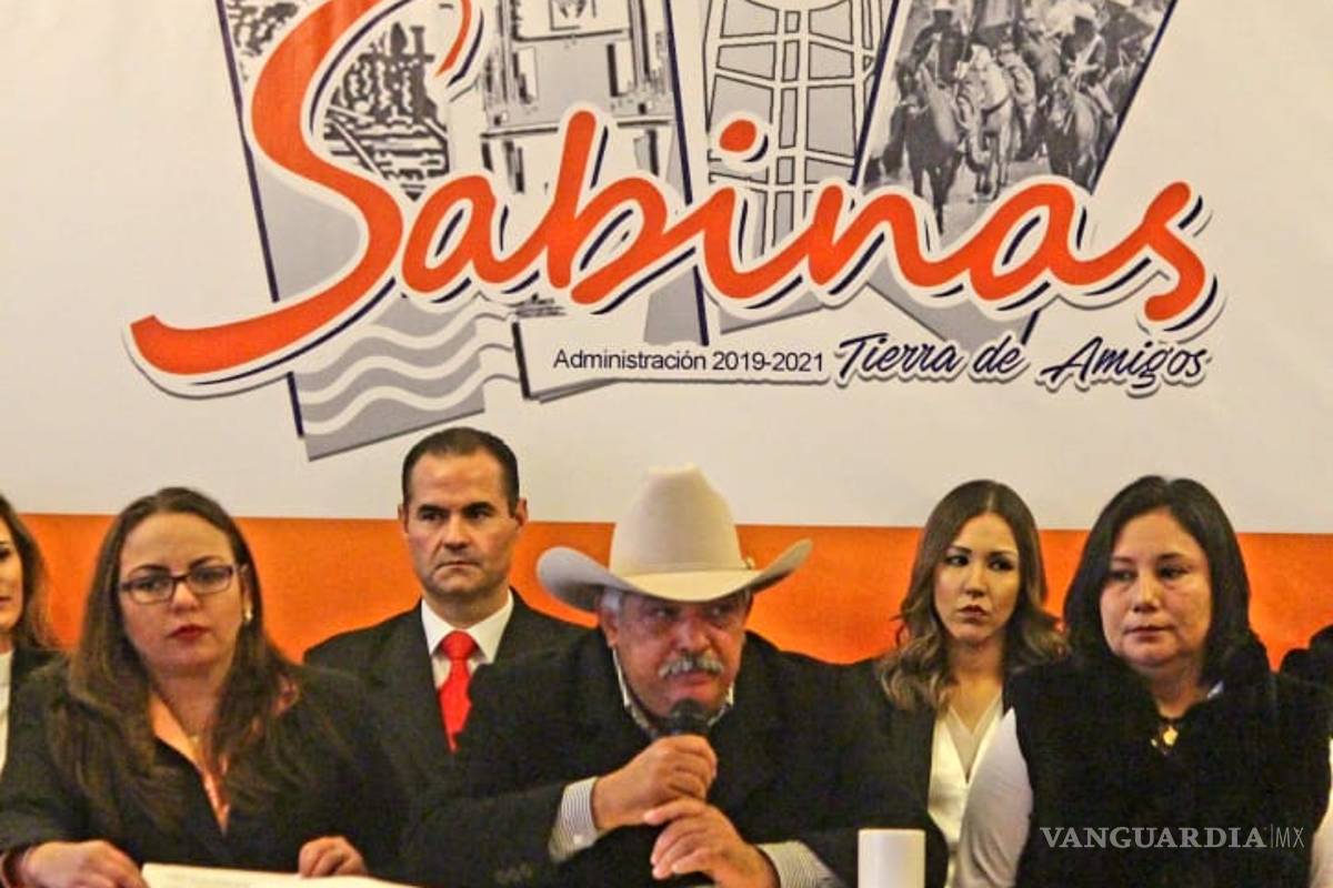 $!Rinde protesta para el periodo 2019-2021 alcalde de Sabinas; se compromete a impulsar el crecimiento