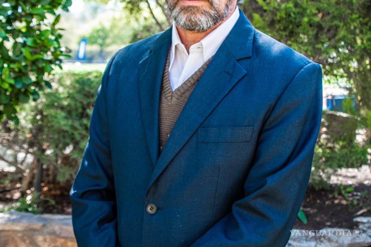 Reconocen alumnos Tec a Armando Ledesma Rivas