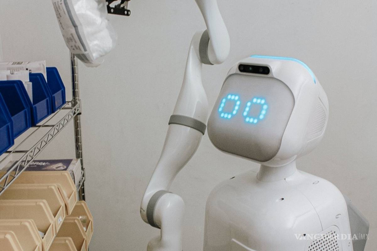 $!Robots, héroes anónimos en los hospitales contra la batalla contra el COVID-19