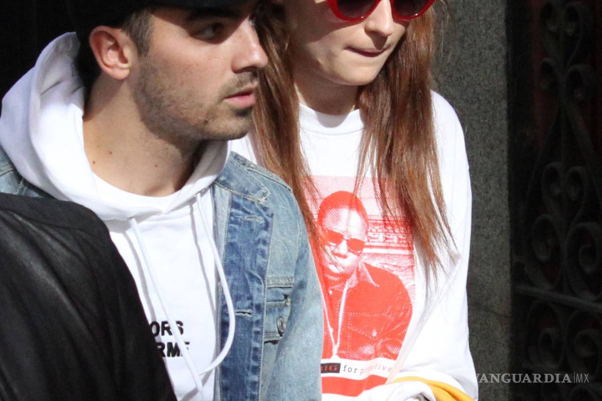$!Joe Jonas y Sophie Turner son captados en Madrid luego de anunciar su compromiso