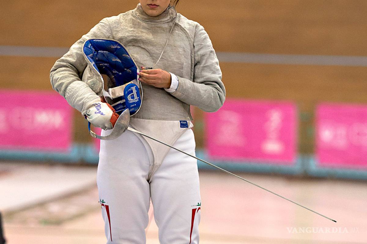 Paola Pliego no viajó con el equipo de esgrima