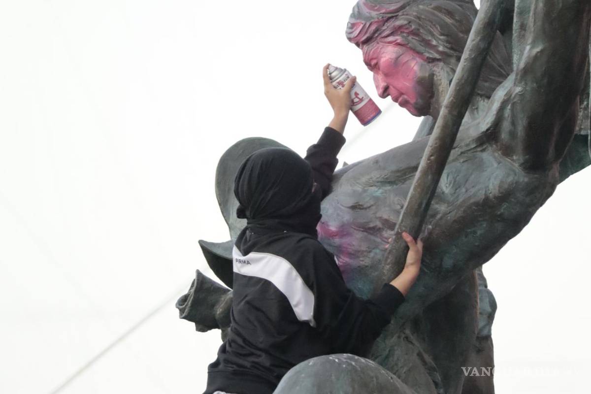 ‘Pintas del 8M no son iconoclasia, es perdida de patrimonio cultural de Saltillo’, asegura experto