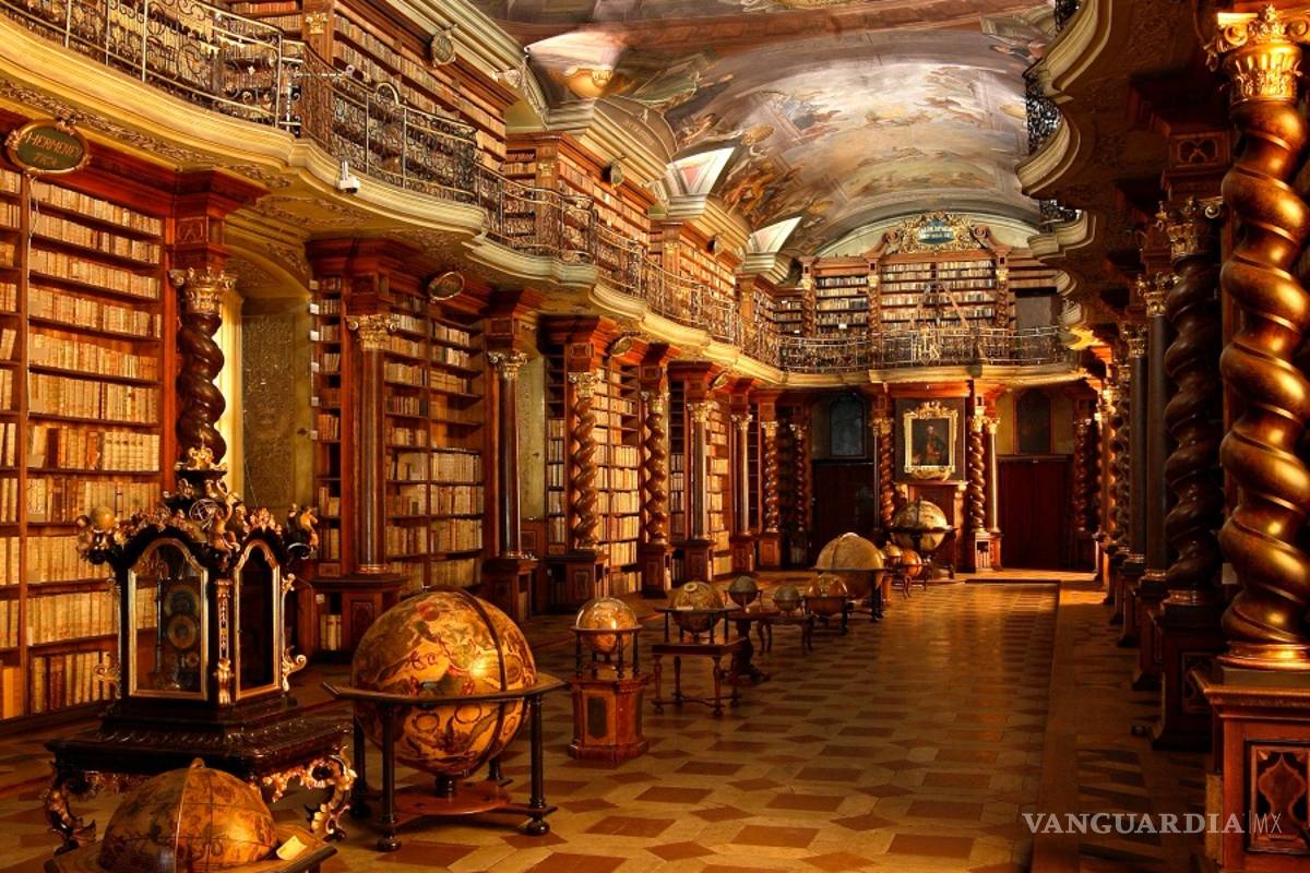 $!Biblioteca Klementinum en Praga es considerada la más bella del mundo