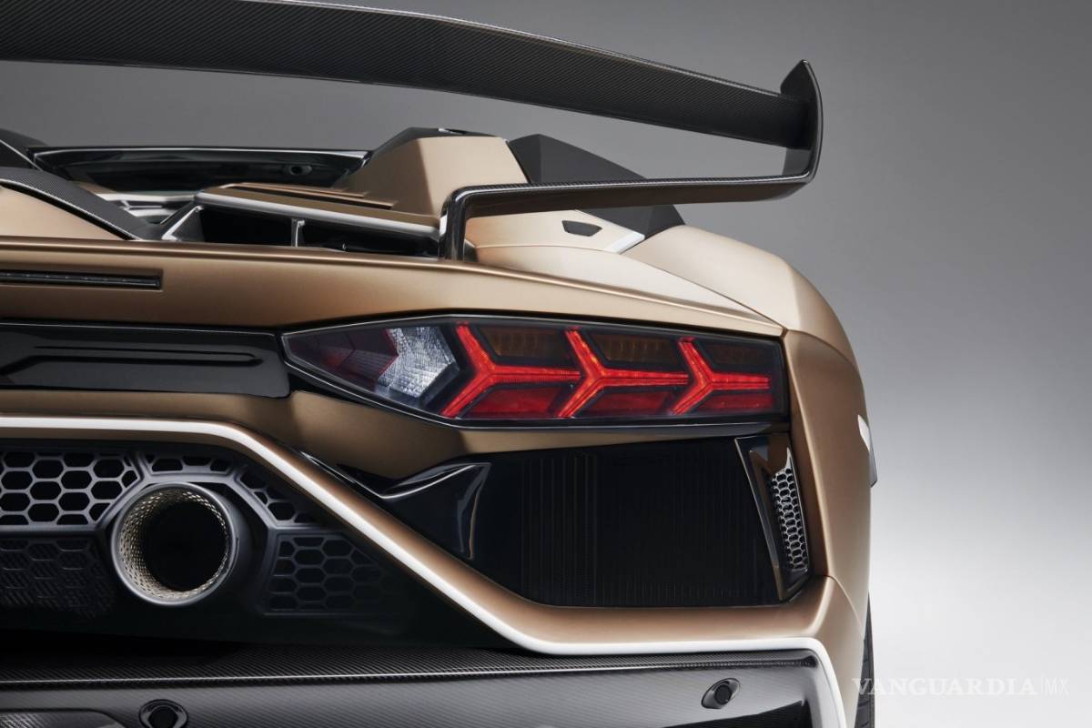 $!Lamborghini Aventador SVJ Roadster, 0 a 100 km/h en 2.9 segundos