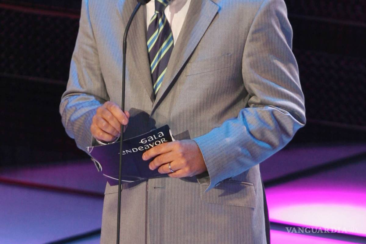 Deja Azcárraga Televisa; la empresa cae en todo