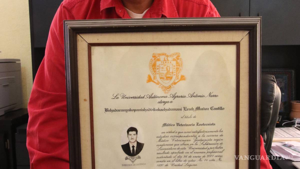 Él tiene el nombre más largo de Saltillo y es de ¡36 letras!... Brhadaranyakopanishadvivekachudamani Erreh Muñoz