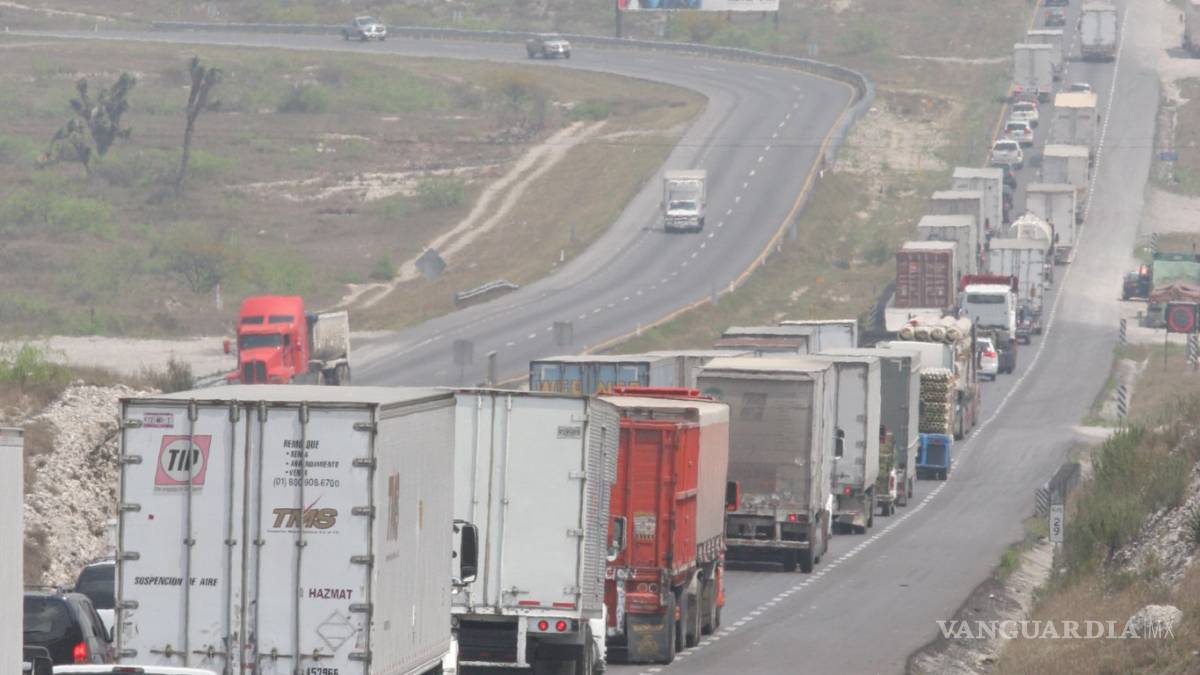 Factible un tercer carril en carretera a Monterrey