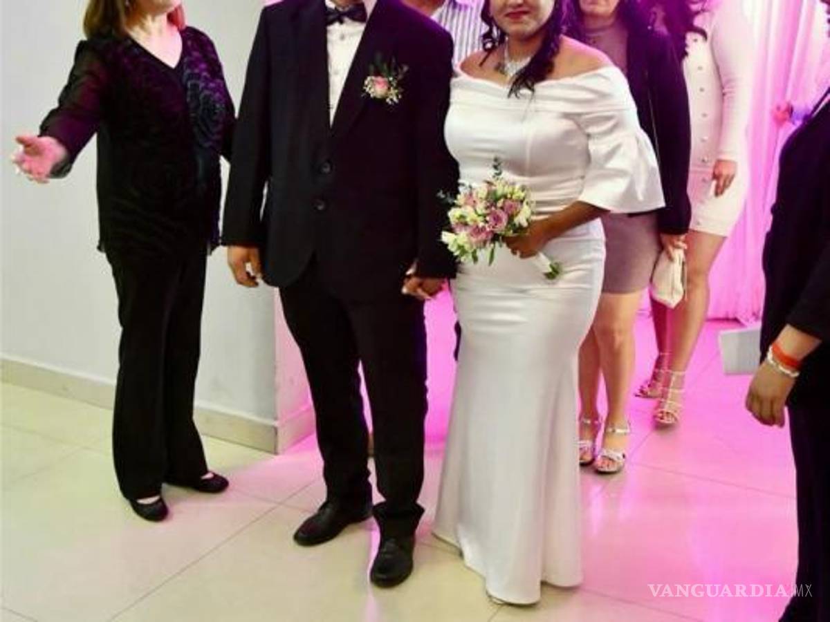 $!Las parejas llegaron a tiempo para su cita más importante.