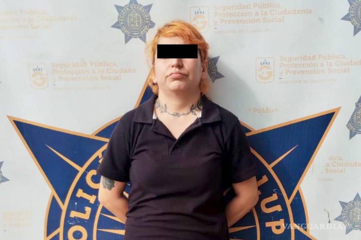 Mujer en Nuevo León denuncia a su exnovia por amenazas; la detienen por posesión de droga