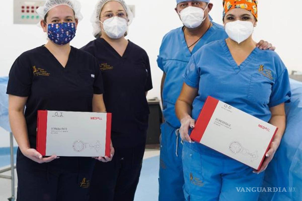 $!De izquierda a derecha: Dra Úrsula Gutiérrez (Audióloga), Dra Karla Torres (Anestesióloga), Dr Antonio Ramírez Alba (Neurocirujano), Dra Guadalupe Isabel Montes Dorantes (Otorrino y Neuro-otóloga).