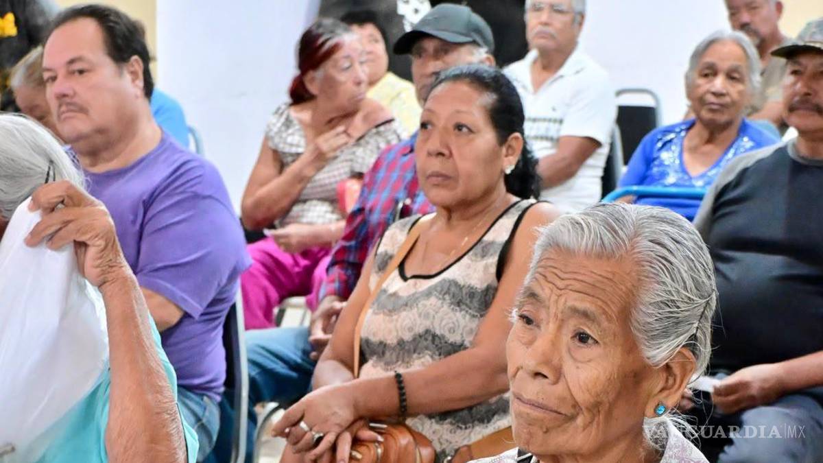 Entregan apoyos alimentarios a 200 abuelitos de Frontera