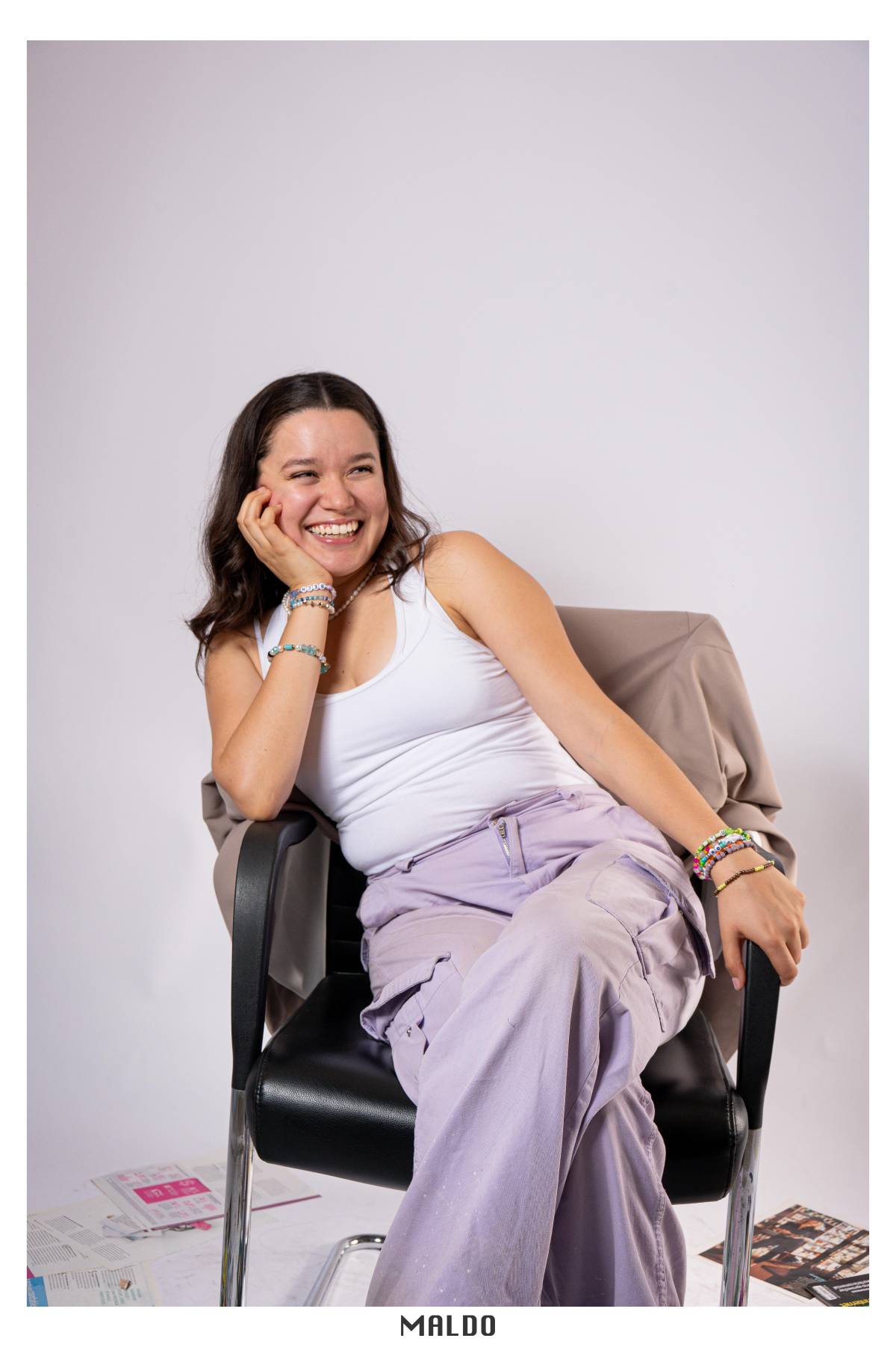 $!Con frases contundentes y humor, Valeria desarma los estigmas de género que pesan sobre el dinero.
