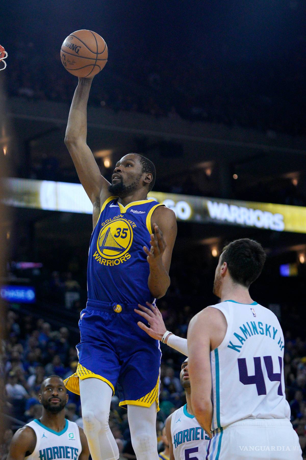 $!Los Warriors de Golden State son campeones divisionales tras humillar a los Hornets de Charlotte