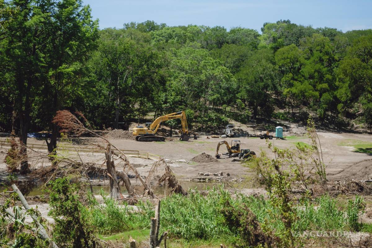 ‘Ni un maldito centavo’. Los sobrevivientes de las inundaciones de Texas buscan ayuda