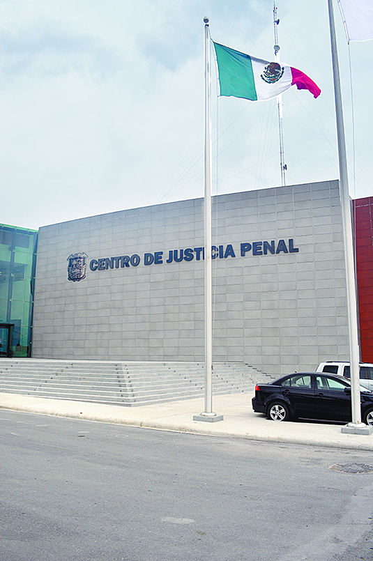 Adolescente recibe cinco años de prisión por asesinar a su pequeña hijastra en Parras