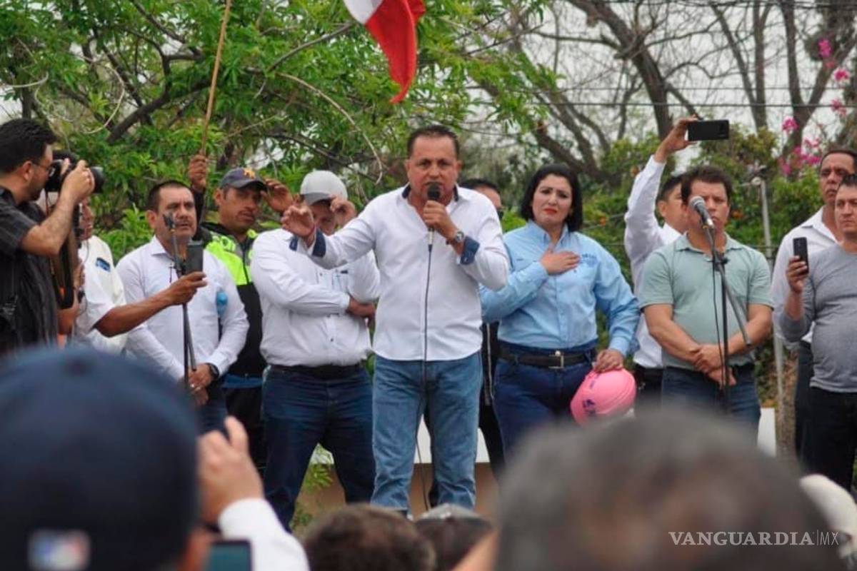 $!Carboneros piden a AMLO que los rescate