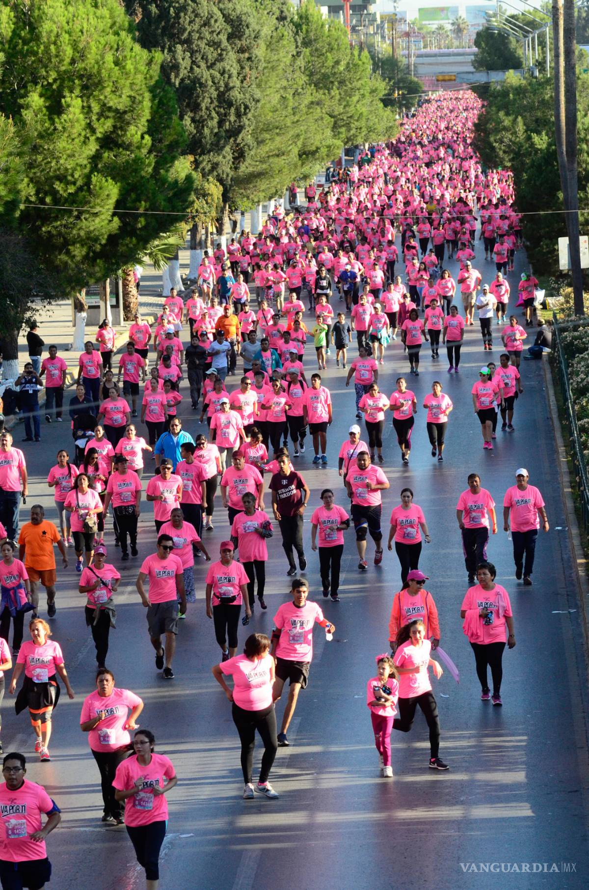 $!Participan más de 9 mil en la carrera Actívate Coahuila 2016 en Saltillo