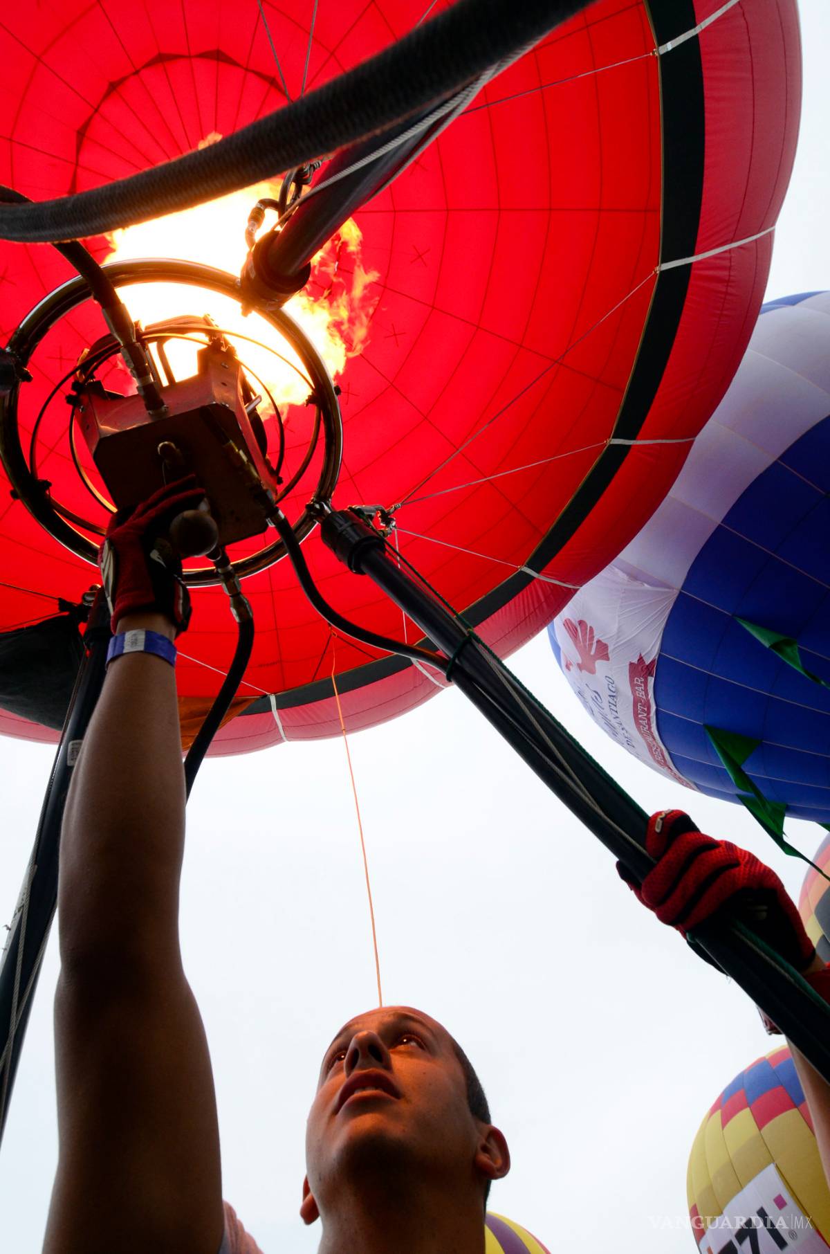 $!Festival del globo aerostático Cielo Mágico, colorido y mágia en Santiago, NL (Fotos)