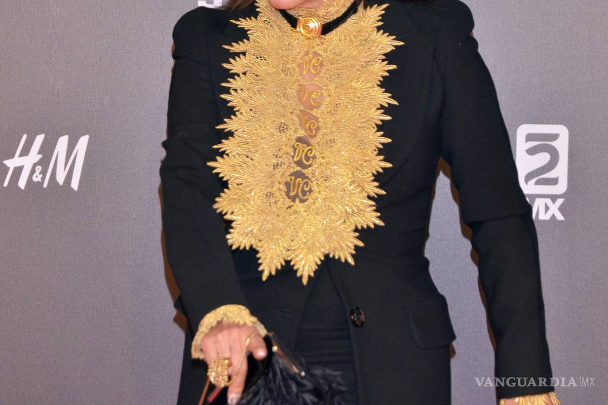 Verónica Castro regresa a la música con el tema “Que me das”