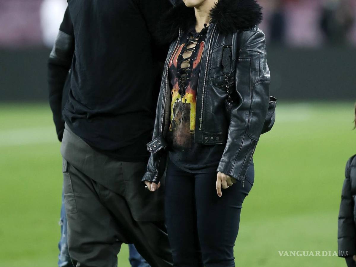 $!El defensa del FC Barcelona Gerard Piqué y Shakira han confirmado el final de su relación.