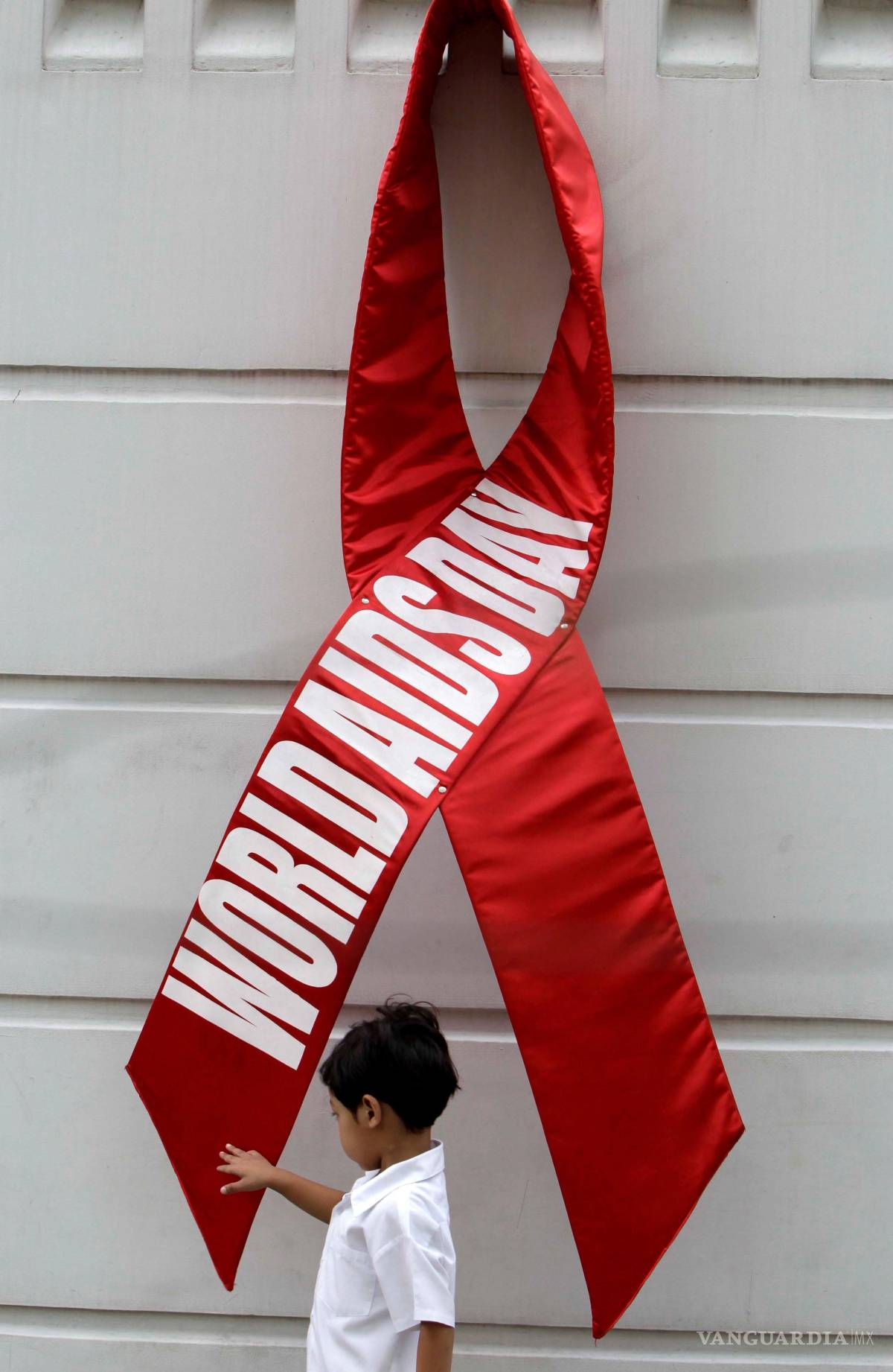 $!Anualmente, más de 100,000 niños contraen el VIH, fundamentalmente a través de la transmisión materno-infantil tras el nacimiento por la lactancia materna.