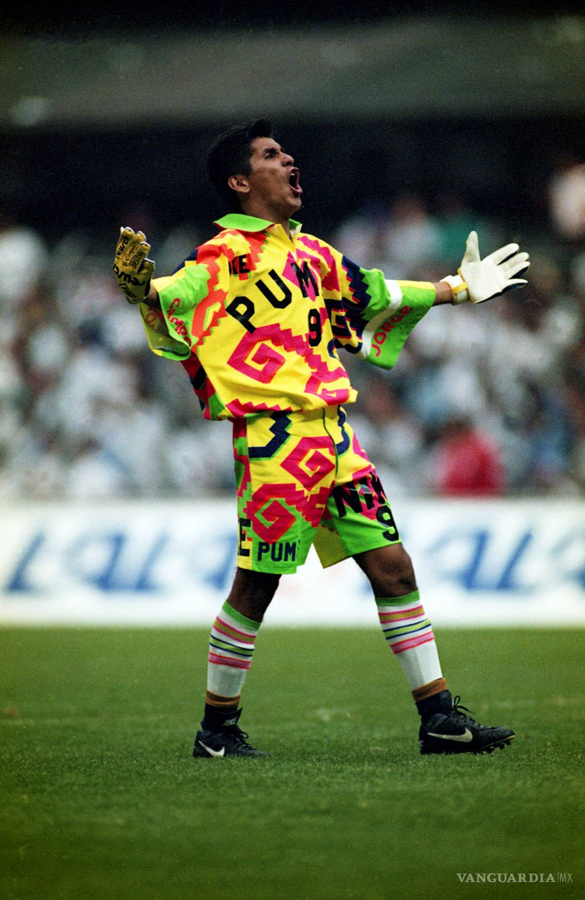 $!Los 14 mejores uniformes de Jorge Campos (fotos)