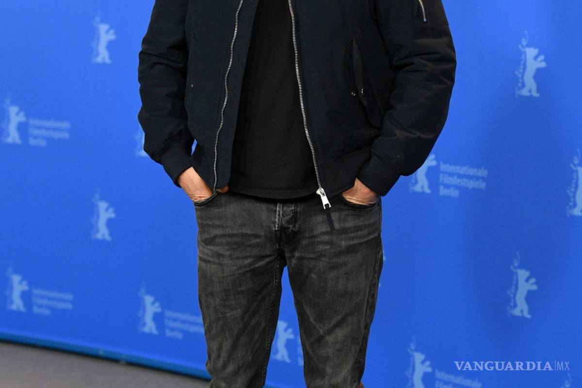 $!Joaquin Phoenix se queda dormido en la conferencia de prensa en la Berlinale