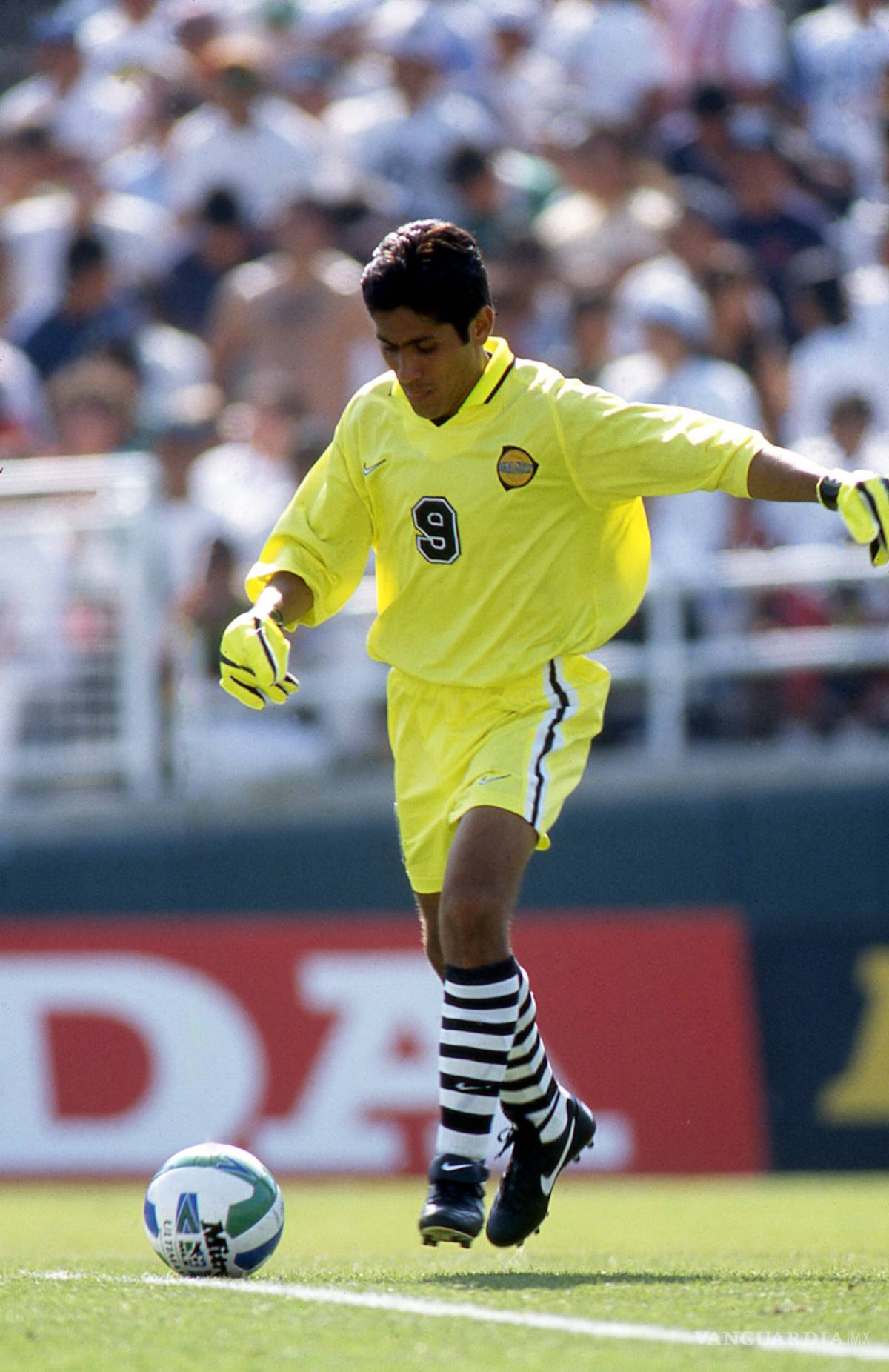 $!Los 14 mejores uniformes de Jorge Campos (fotos)