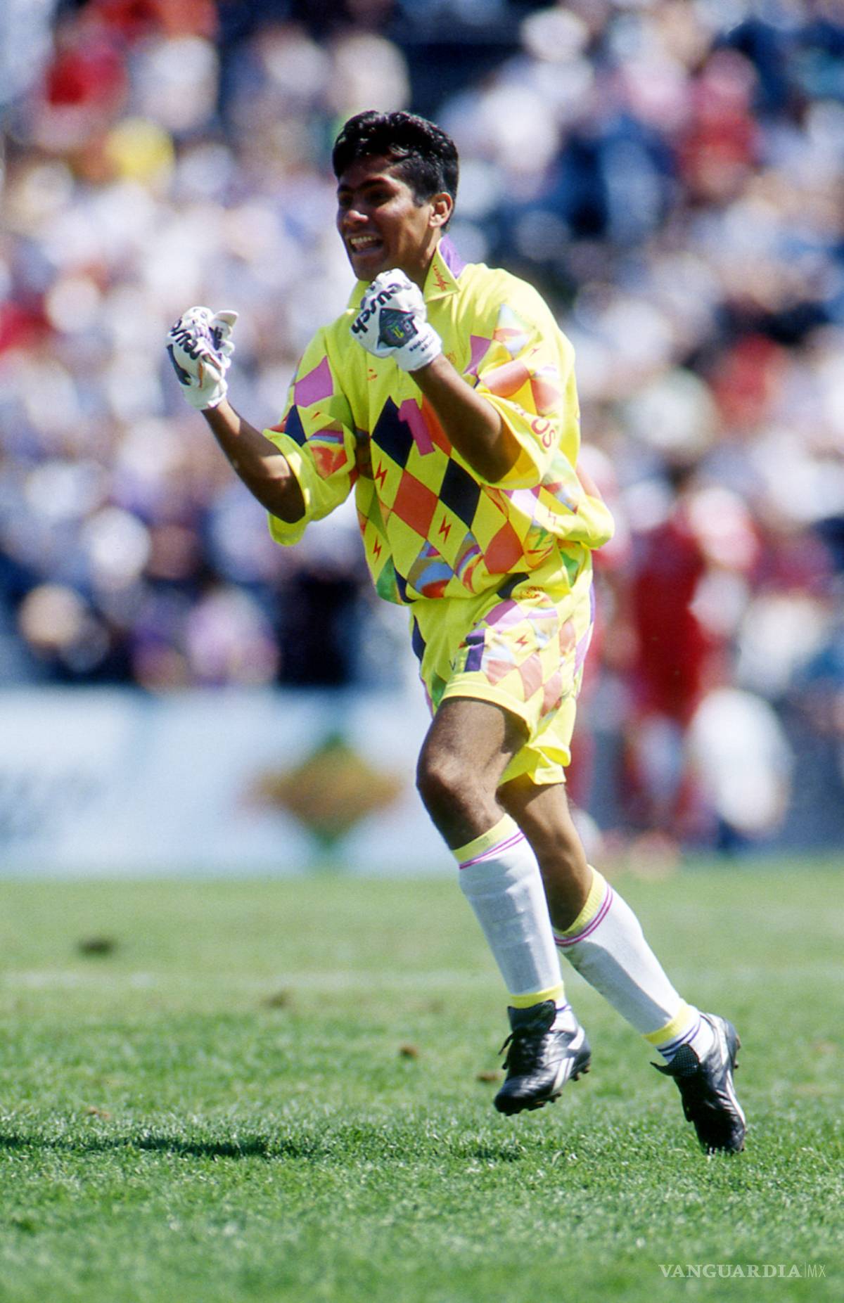 $!Los 14 mejores uniformes de Jorge Campos (fotos)