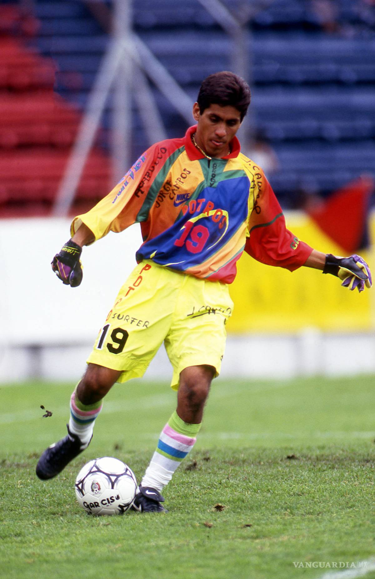 $!Los 14 mejores uniformes de Jorge Campos (fotos)