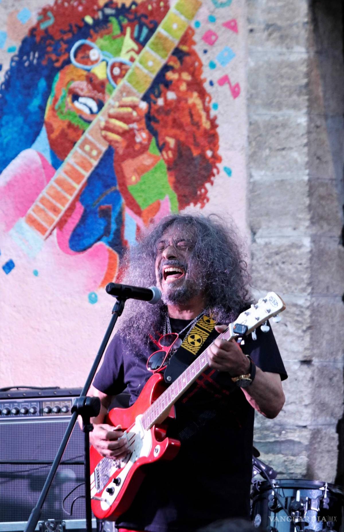 $!‘Javier Bátiz trae el rock a Saltillo’: Reinaugura mural que lleva su rostro