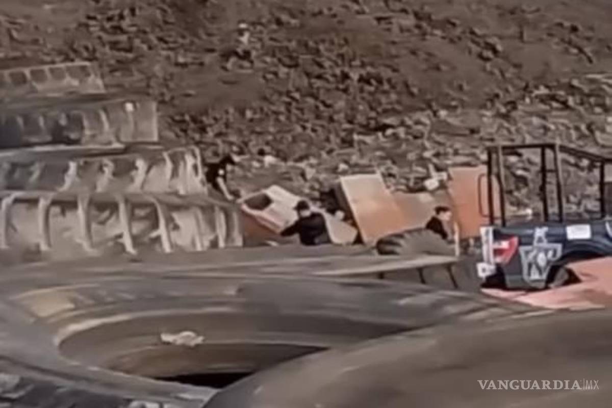 $!Los policías fueron captados en un video.