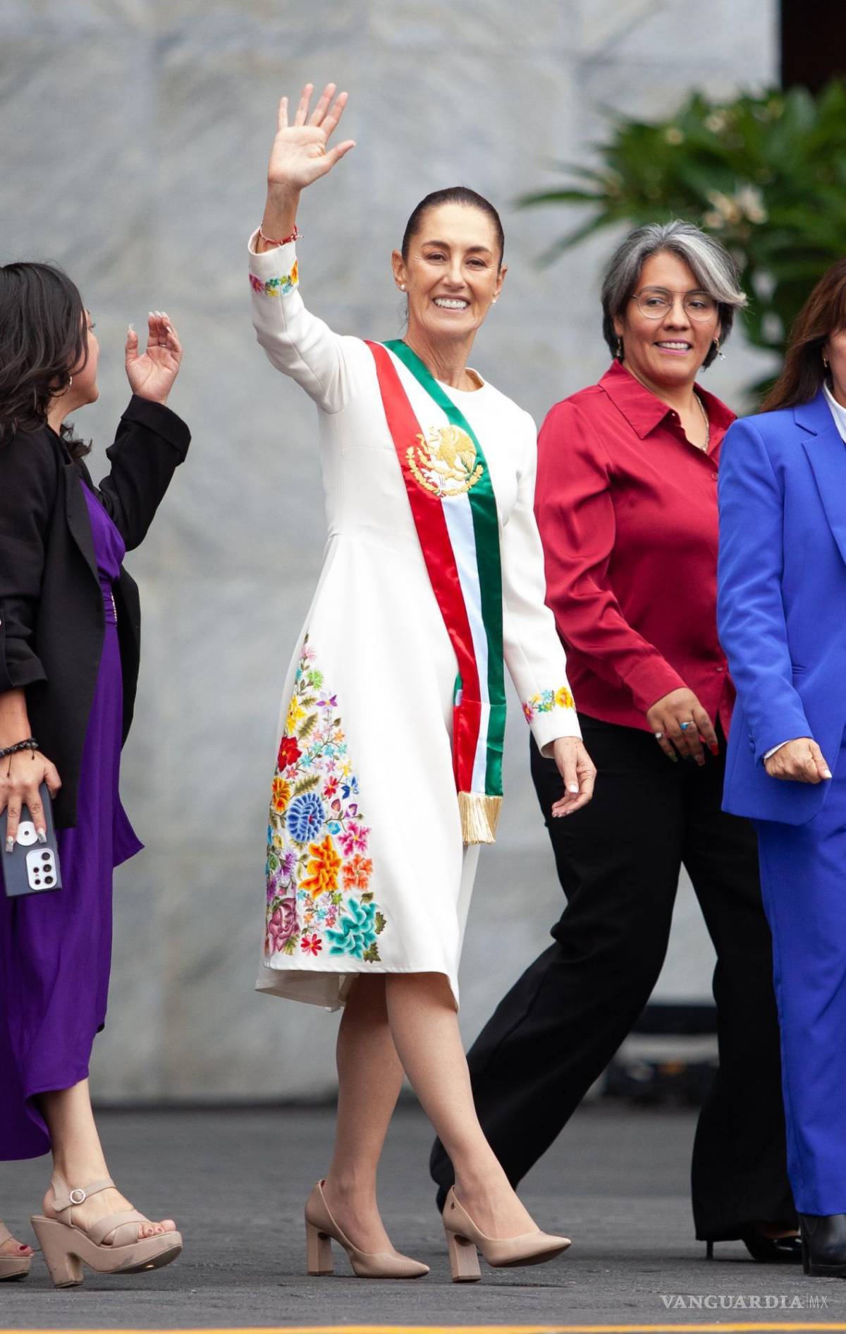 $!Según expertos fue una acertada elección este vestido por los colores, el diseño y la representación mexicana.