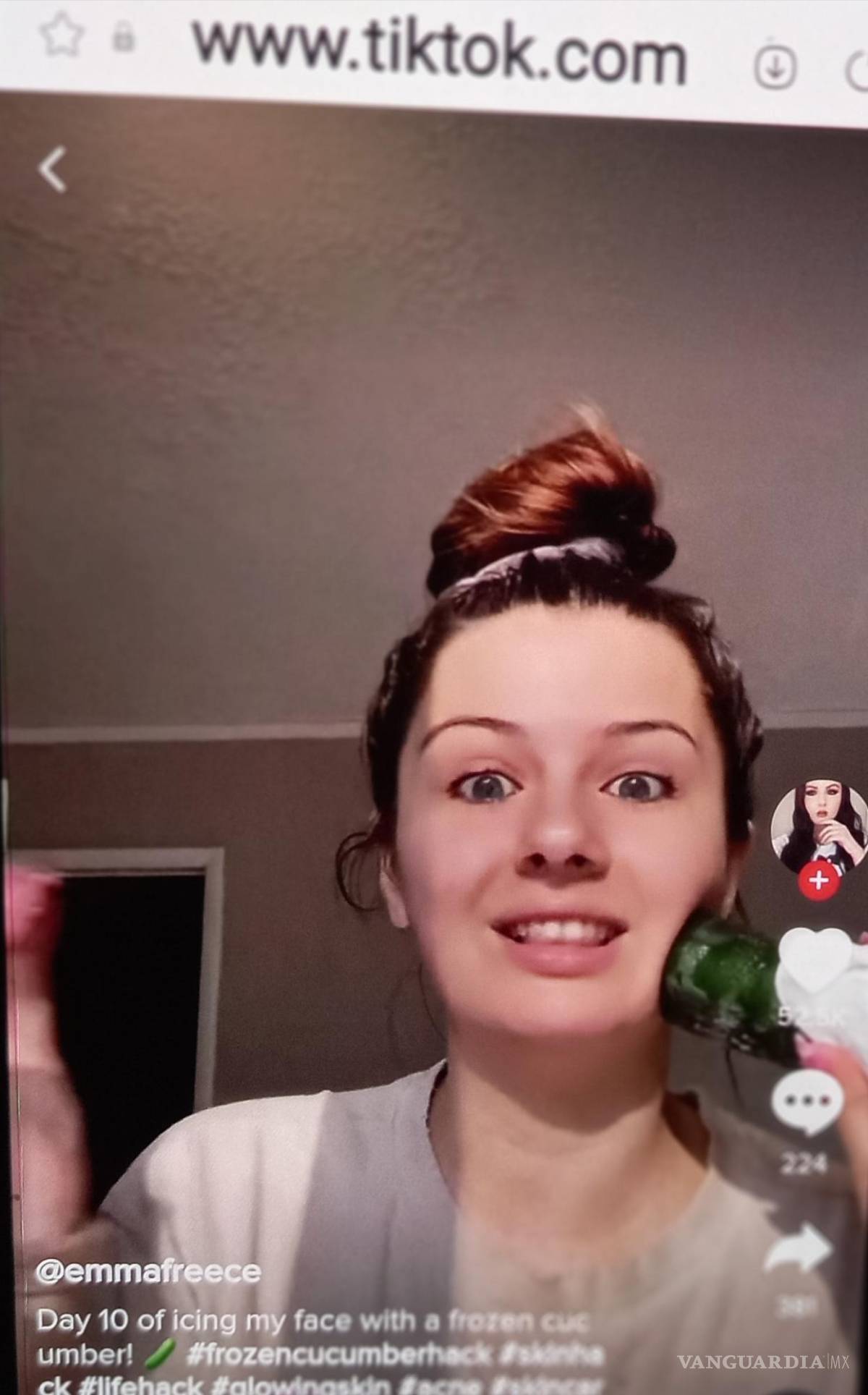 $!En la imagen una influencer dando consejos de belleza a través de Tik Tok. EFE/Nora Cifuentes