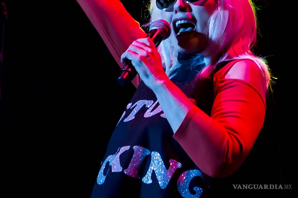 Regresa Blondie con su nuevo disco, “Pollinator”