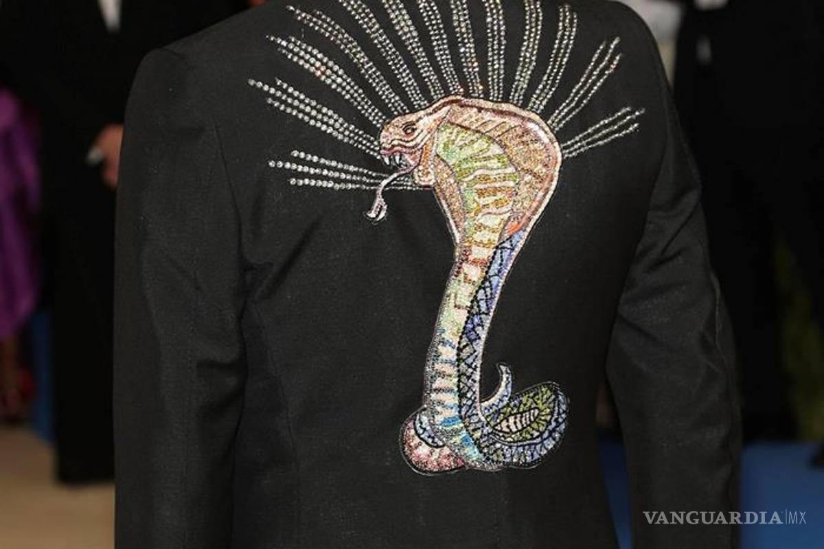 El extraño saco de Roger Federer que incendió las redes sociales